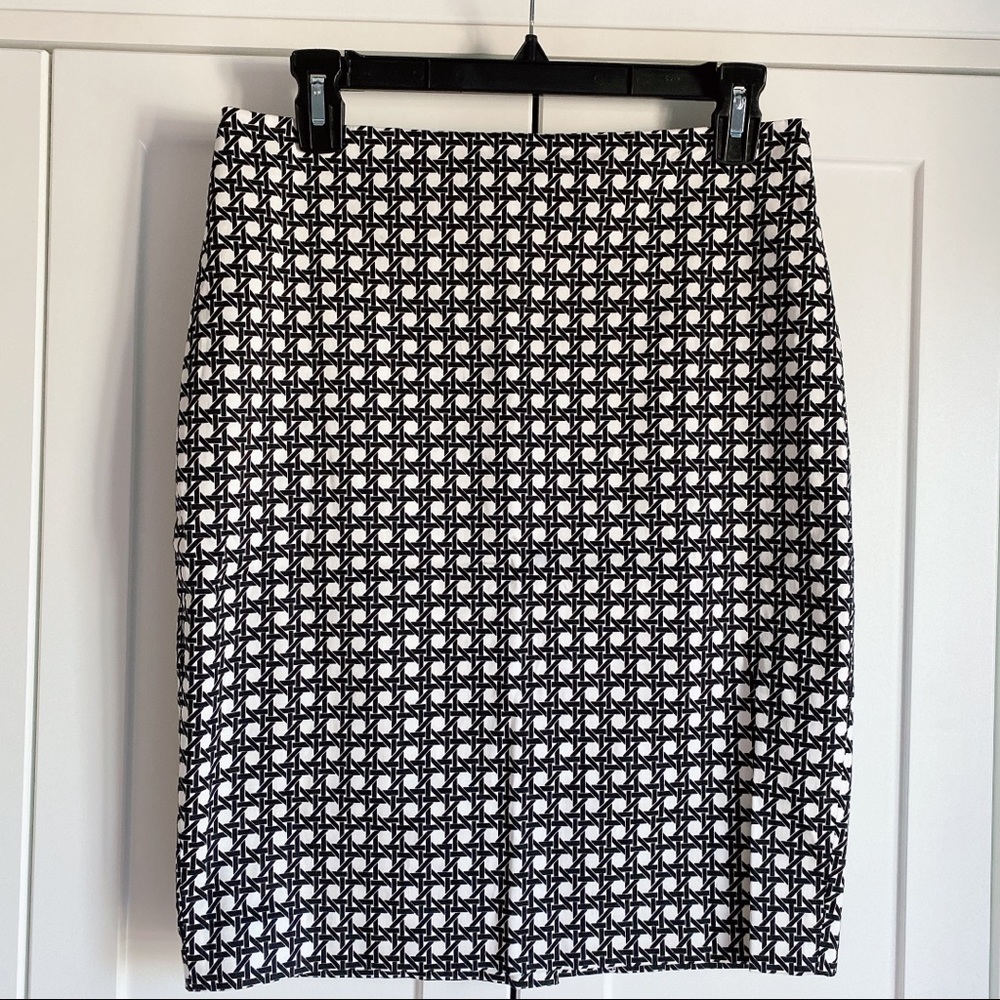 EUC Ann Taylor pencil skirt